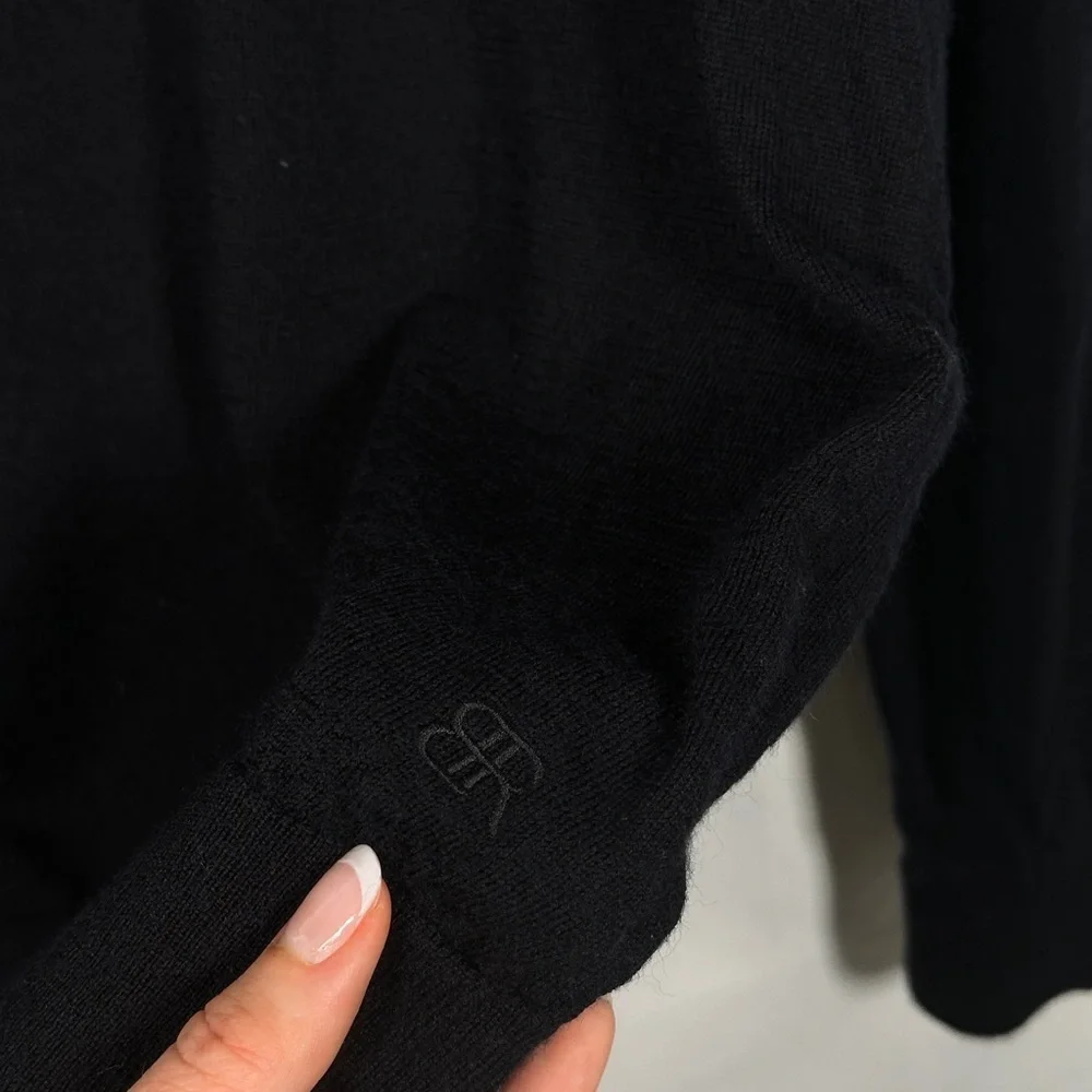 Banana Republic Men's Classic Black Crewneck Sweater Small